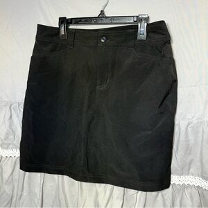422 Eddie Bauer black skirt size 4